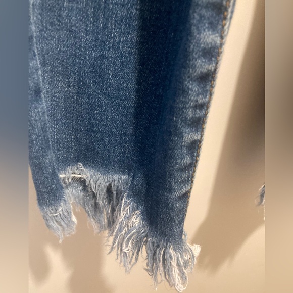 KanCan Jeans missing button - Picture 5 of 8